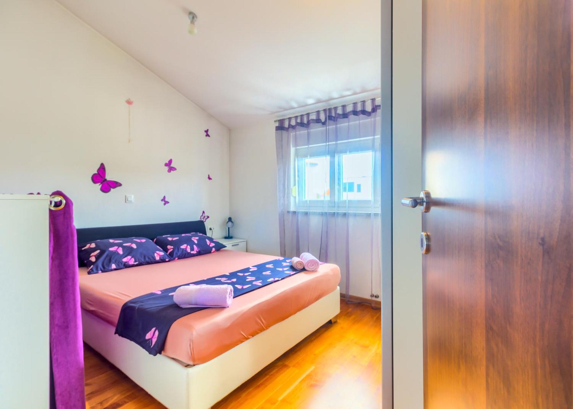 Apartments Zara Екстер'єр фото